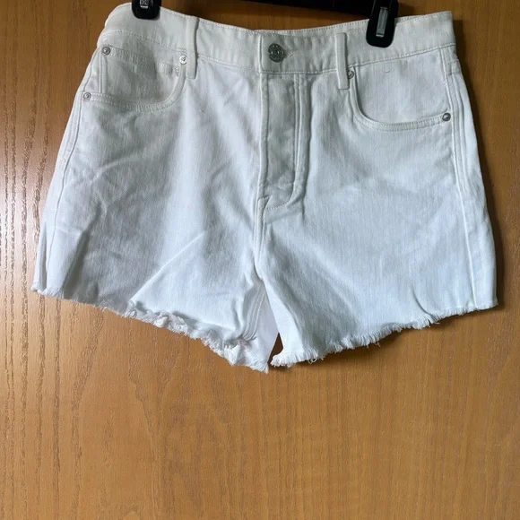 AYR The Juuust Right Short in Tofu